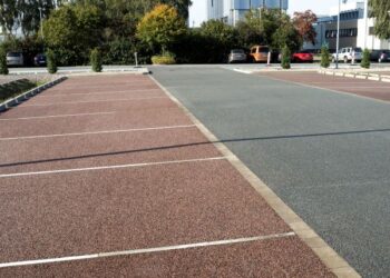 GESTALTUNG UND DESIGN: FARBEN, STRUKTUREN UND ARCHITEKTUR MIT PU-ASPHALT