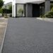 PU-ASPHALT AUF PFLASTER ODER BETON: WANN EINE SANIERUNG OHNE KOMPLETTEN RÜCKBAU FUNKTIONIERT