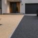 STEINTEPPICH IM AUSSENBEREICH: WARUM TERRASSE UND BEFAHRBARE EINFAHRT ZWEI VERSCHIEDENE AUFGABEN SIND